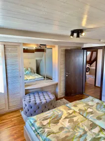 Deluxe living with rooftop terrace - Image 5