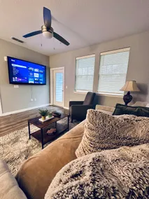 Upscale Stay by Airport & St. Johns River - Image 2