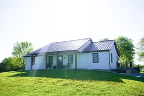 The {bigger}Pond View House - Image 4