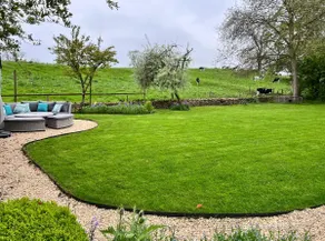 An impressive five bedroom country home in the heart of the Cotswolds - Barnsley Cottage - Image 3