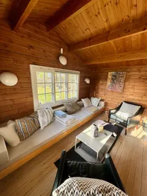 Cozy timber house - Image 2