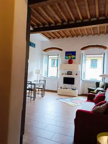 The little red house - Image 2