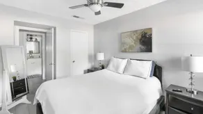 I44 - Irving Professional 1BD | DFW | Pool + W/D - Image 2