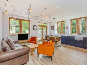 Cottage with jacuzzi, barbecue & garden | River view - Image 3