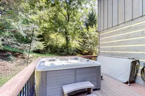 Grandpa John’s Cabin - Hot Tub & Game Room - Image 4