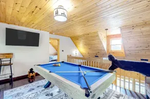 Grandpa John’s Cabin - Hot Tub & Game Room - Image 3