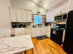 House 10 minutes from Stableview and 15 minutes from downtown - Image 5