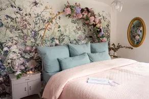5* Bachelorette Party Venue, North Sea | Stylish Vintage House - Image 4