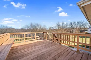 6 Min to Ark, Free Covered Parking, Deck and Grill - Image 2