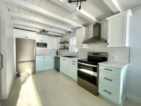 Beach loft, steps to beach! - Image 5