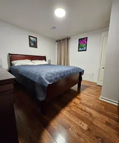 Spacious and Updated 2 Bedroom Apartment, 1350 sqf - Image 4