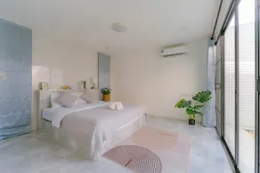 4BR Pool Villa • Near Old City • Free Pick-Up - Image 4