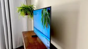 Studio apartment on UFV street with SMART TV and Garage - Image 5