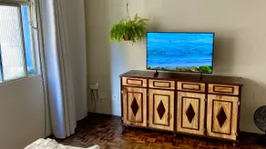 Studio apartment on UFV street with SMART TV and Garage - Image 3