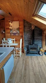Cozy 2 rooms under the rooftops - Image 3