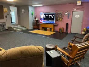 Rockin' R's Big Room Airbnb - Image 2