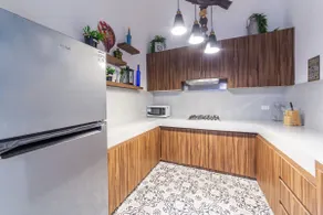 Completely Renovated House in the City Center - Image 3