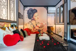 Loveroom Japanese Romantic Suite - Private SPA - Image 3