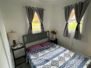 Auntie’s Lakeside Cottage - Image 3
