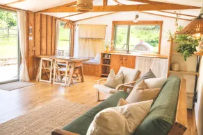 The Cabin | Valley Retreat | Pizza Oven & Garden - Image 2