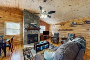 4BR Gem | Dog Friendly | Sunroom | Arcade | W/D - Image 2
