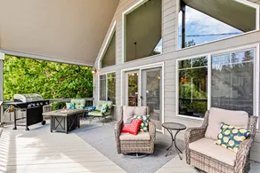 Beautiful 4BR Lakeview | Balcony - Image 2