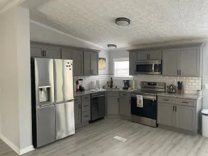 Beekeeper’s Bungalow - Image 2