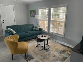 Beekeeper’s Bungalow - Image 5