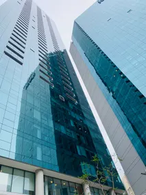 3 rooms in a building with exclusive amenities - Image 2