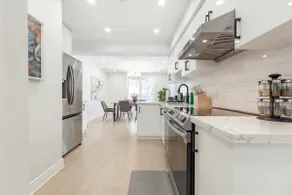 Newly renovated 3 bedroom Bungalow Free parking - Image 2
