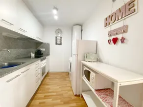 2 bedroom apartment and parking - Image 3