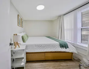 Charming & Bright | Dtwn Renton | Mins to SeaTac - Image 4