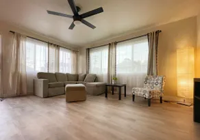 Enjoy shoreline from comfy Apt - Image 2