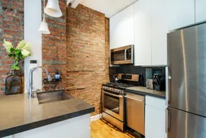 Beautiful 4 Bedroom in Lower East Side - Image 4