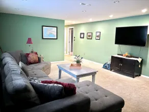 Anchorage Garden Home - Image 2