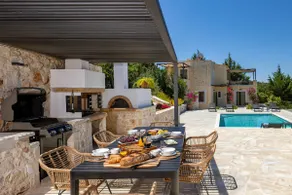 Elegant cretan villa w/ superb panoramic views - Image 4