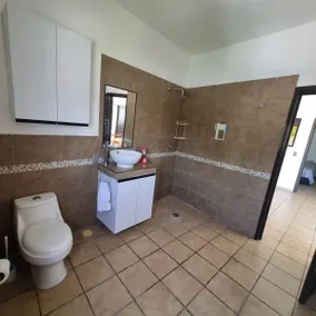 House with exclusive heated pool - Image 4