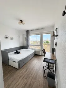 Nancy Center Station 4 Bedrooms - 4 Bathrooms - Image 4