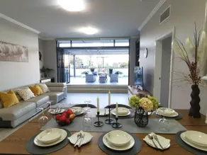 Waterfront Penthouse nr Olympic Park /Free Parking - Image 2