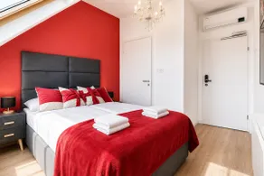 10 Min Walk to Hauptbahnhof, Room w/ AC, TV, WIFI - Image 2