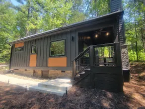 THE PINES Modern Cabin on 45 Acres-10 Min to TIEC! - Image 5