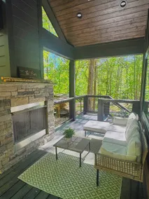 THE PINES Modern Cabin on 45 Acres-10 Min to TIEC! - Image 2