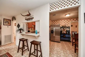Texas-Themed 2BR Retreat|Houston Area|EV Charger - Image 2