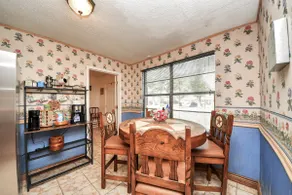 Texas-Themed 2BR Retreat|Houston Area|EV Charger - Image 5