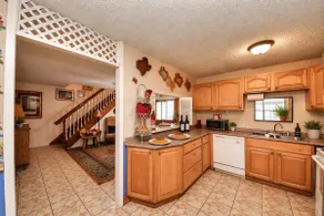 Texas-Themed 2BR Retreat | EV Charger | Sleeps 8 - Image 2