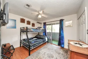 Texas-Themed 2BR Retreat|Houston Area|EV Charger - Image 3