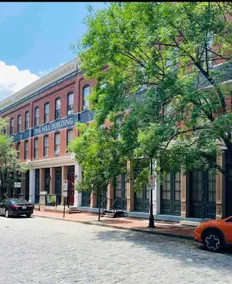 Studio in Shockoe Bottom - Image 4