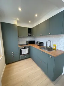 Brand new flat with sunny terrace, ideally located - Image 5