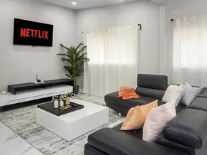 3 Bedroom Miami Home 10 Min From Hard Rock - Image 5