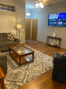 Spacious 3 Bdrm, 2 Bath Townhouse in Springfield - Image 3